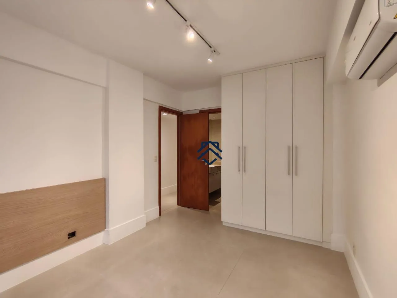Private BBQ in a 4-bedroom apartment, 193 m² — photo 3