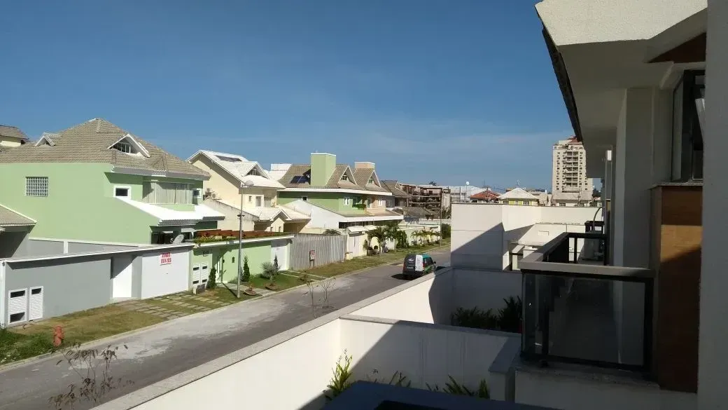 House with 4 bedrooms and 5 bathrooms, balcony grill — photo 12