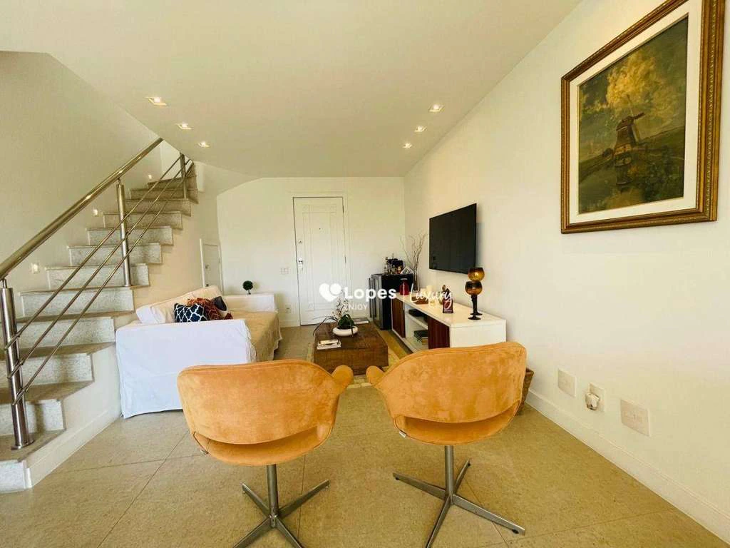 158 m² duplex penthouse with 3 bedrooms and 4 bathrooms — photo 13