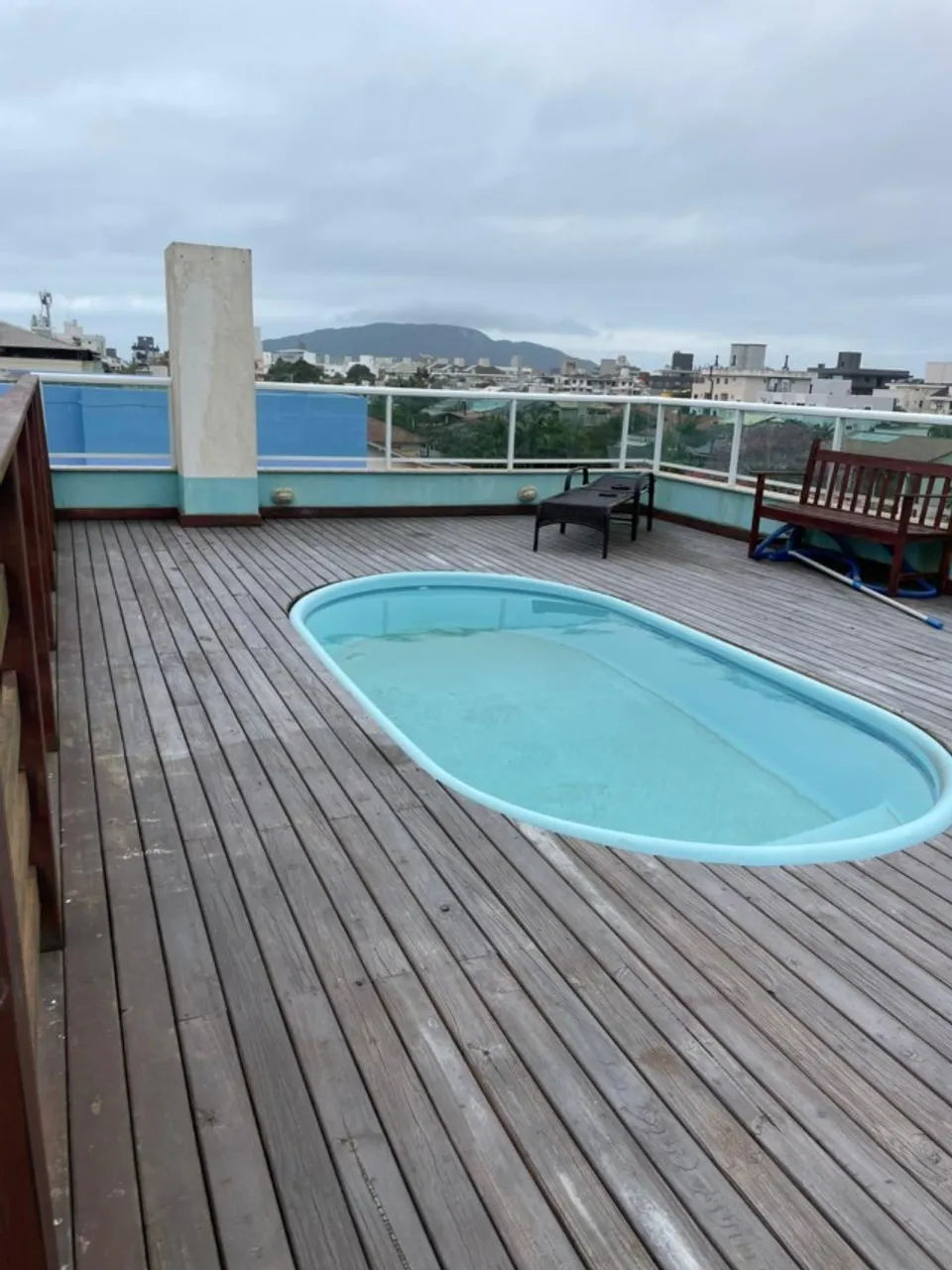 3-bedroom apartment in a building with a pool — photo 8