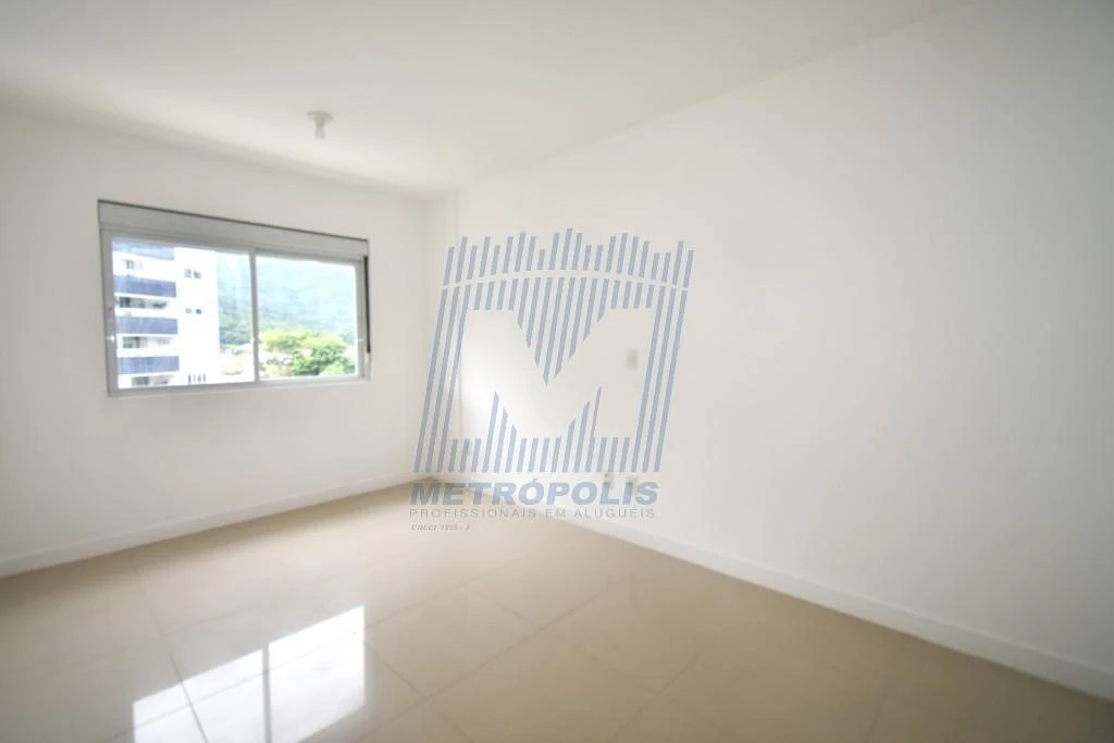 2-bedroom apartment with a mountain view — photo 21