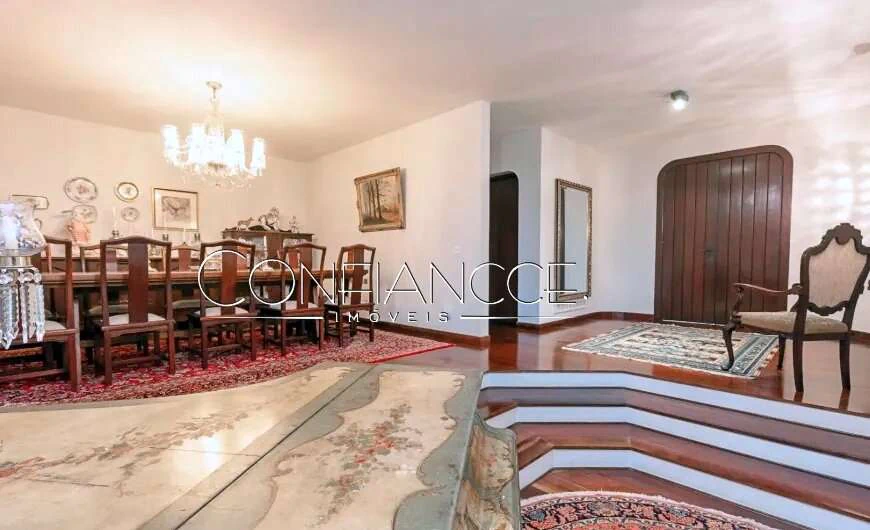Casa de 4 quartos com 6 banheiros e jardim privativo — photo 2