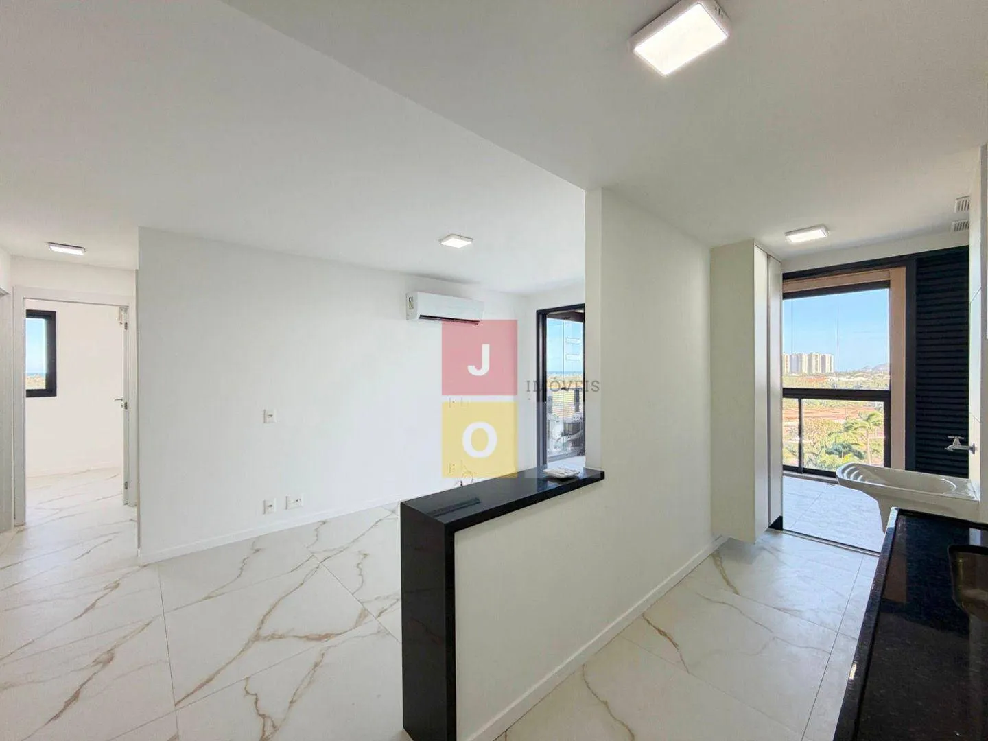 80 m² apartment with 2 bedrooms and a glass balcony — photo 14