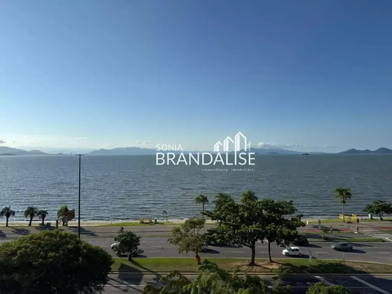 Apartamento amueblado con vista al agua y 2 dormitorios — photo 9