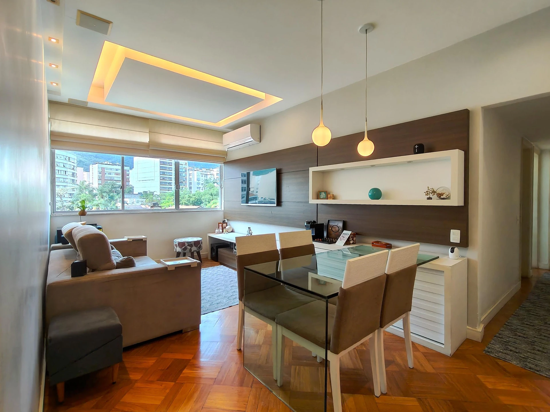 2-bedroom apartment with a mountain view in Rio de Janeiro
