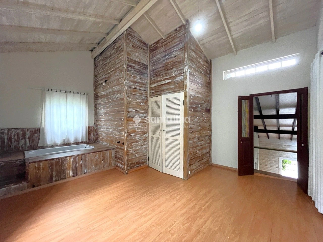 3-bedroom house with a bathtub — photo 22