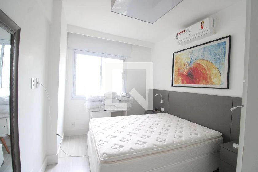 2-bedroom apartment in a building with a gym — photo 3