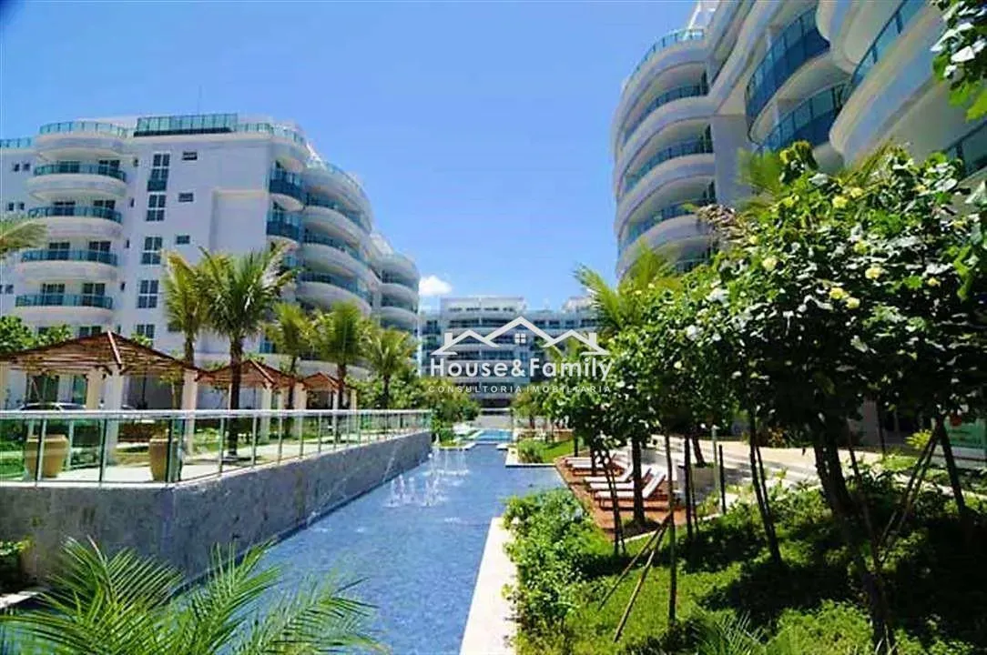 Furnished apartment with 4 bedrooms and 5 bathrooms — photo 45