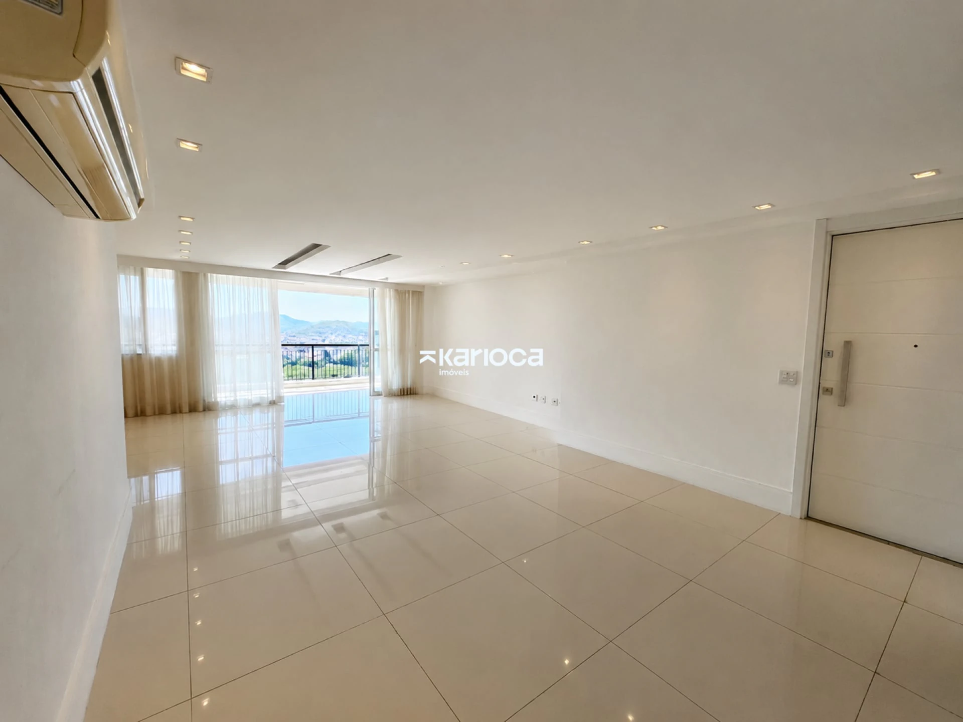 Квартира 166 м² з 3 спальнями-сюїтами і 2 місцями — photo 5