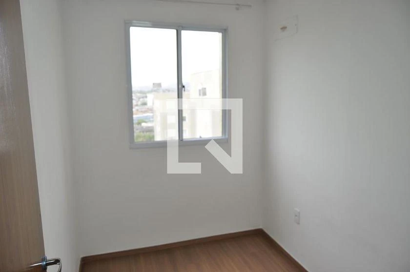 2-bedroom apartment in a building with a gym — photo 4