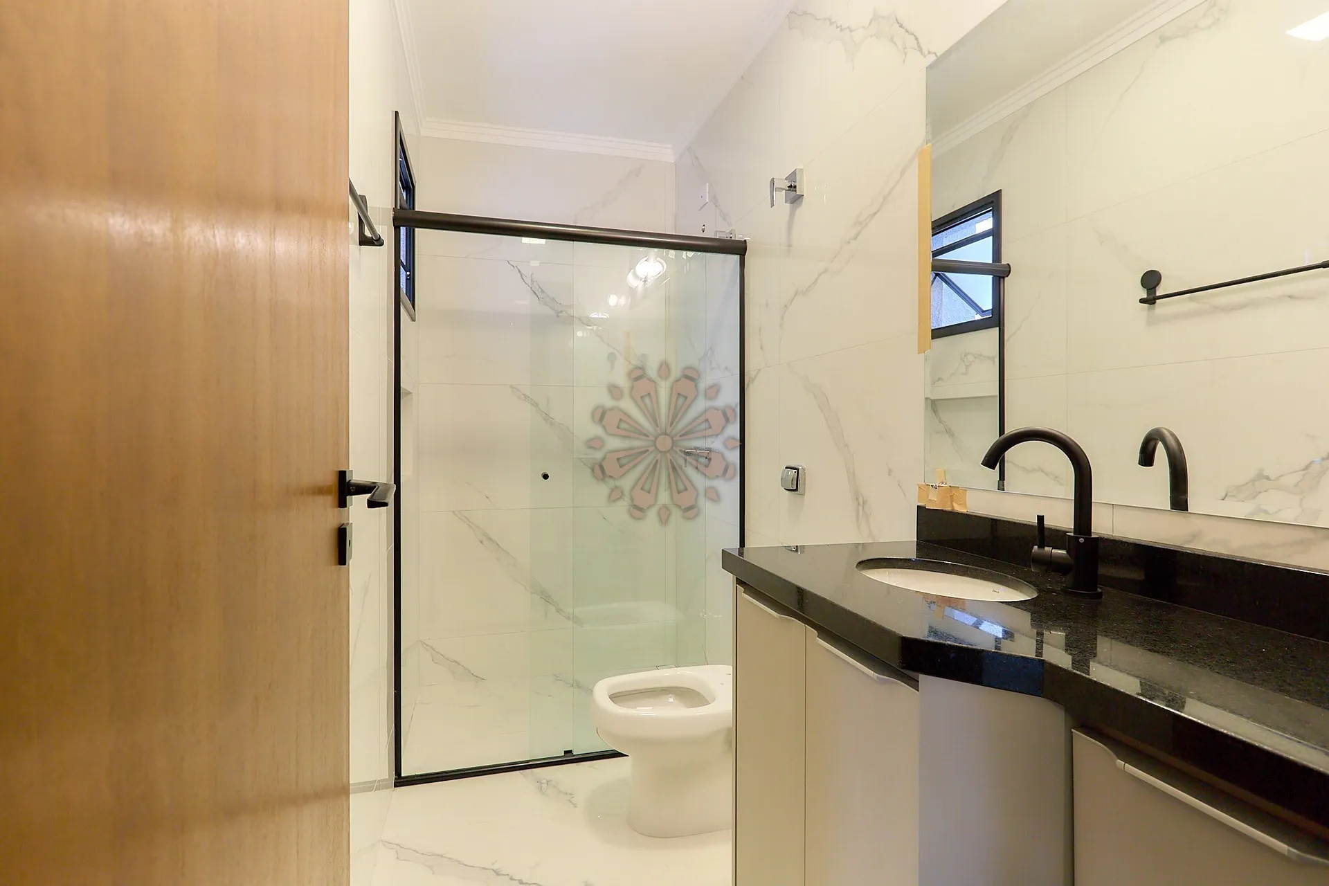 House with 4 bedrooms, 3 bathrooms and 3 parking spaces — photo 14