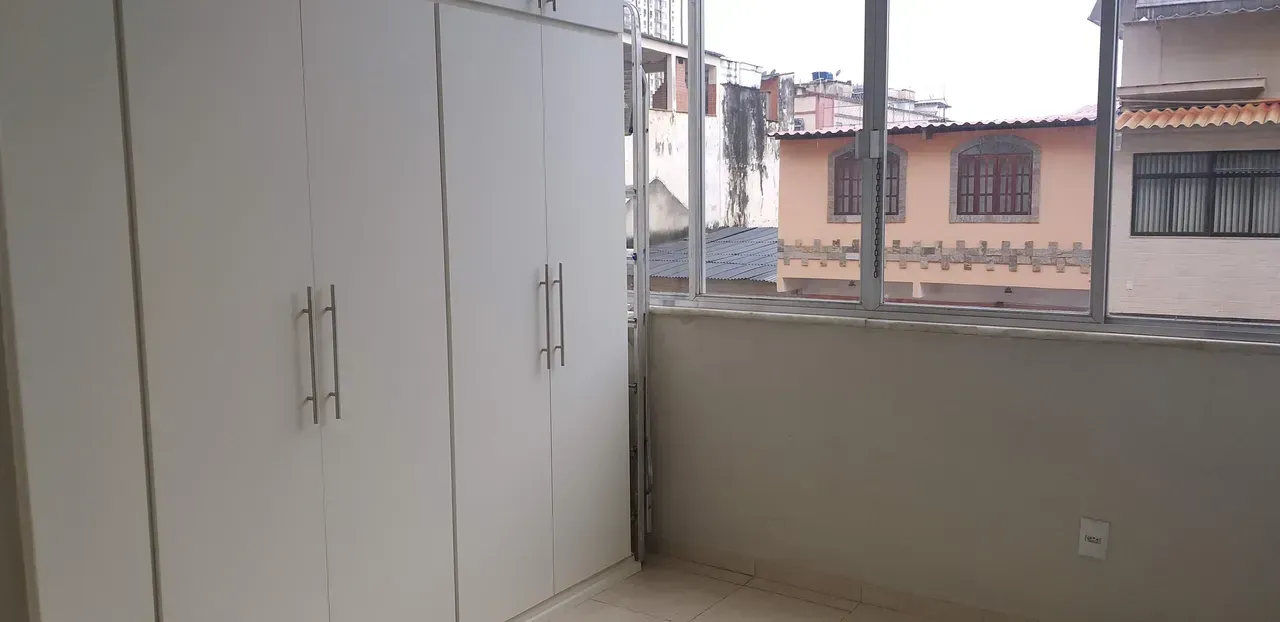 Unfurnished 3-bedroom apartment with built-in wardrobes — photo 5