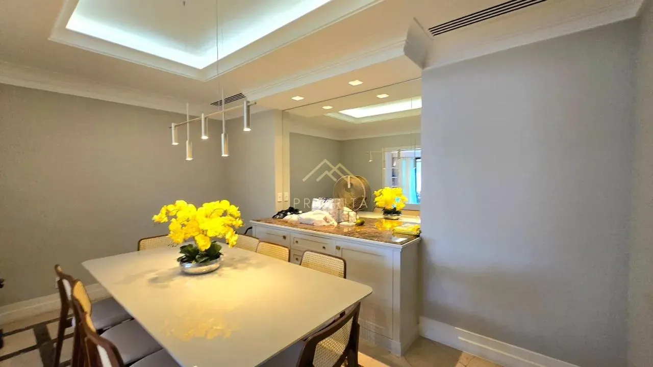 Duplex penthouse with 4 bedrooms and 5 bathrooms — photo 25