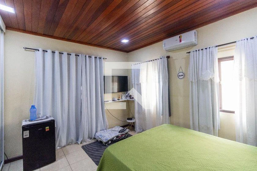 Casa de 5 quartos com espaço de home office — photo 15