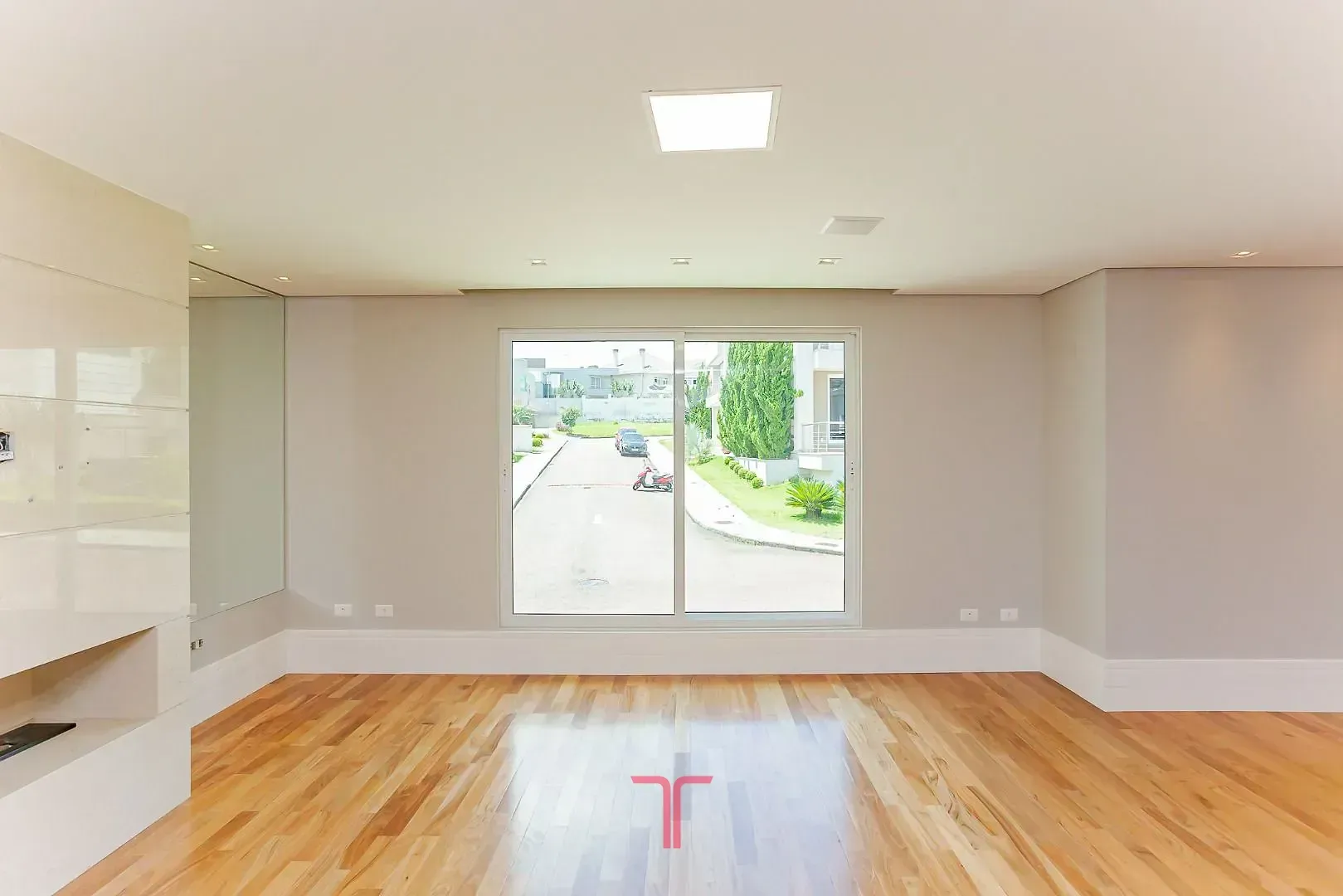 Дом 550 м² с 5 спальнями и приватным садом — photo 63