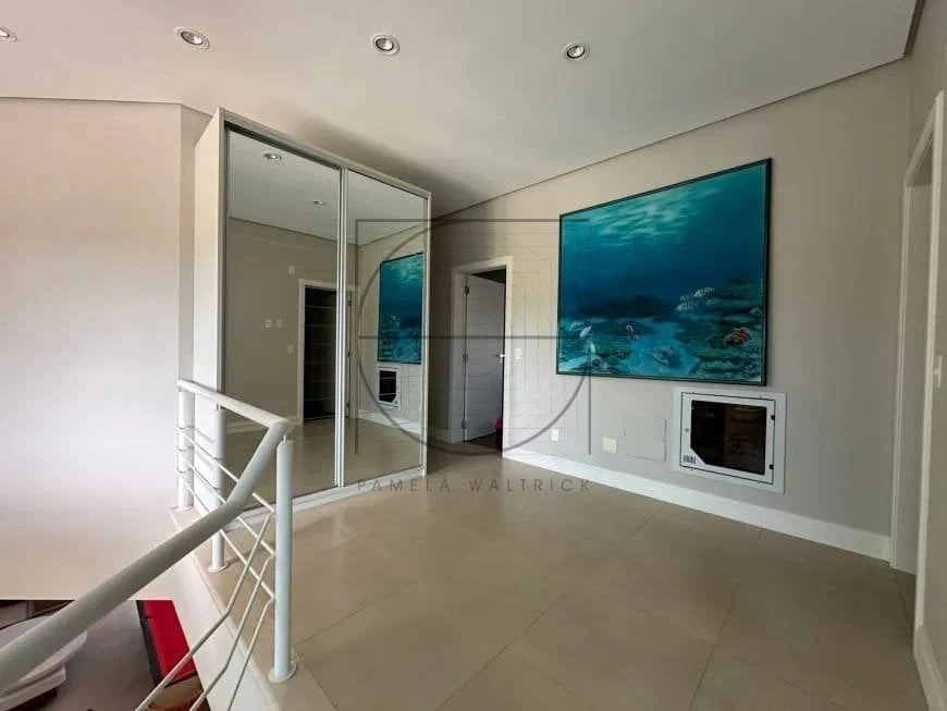 Casa de 5 dormitorios con bañera — photo 23