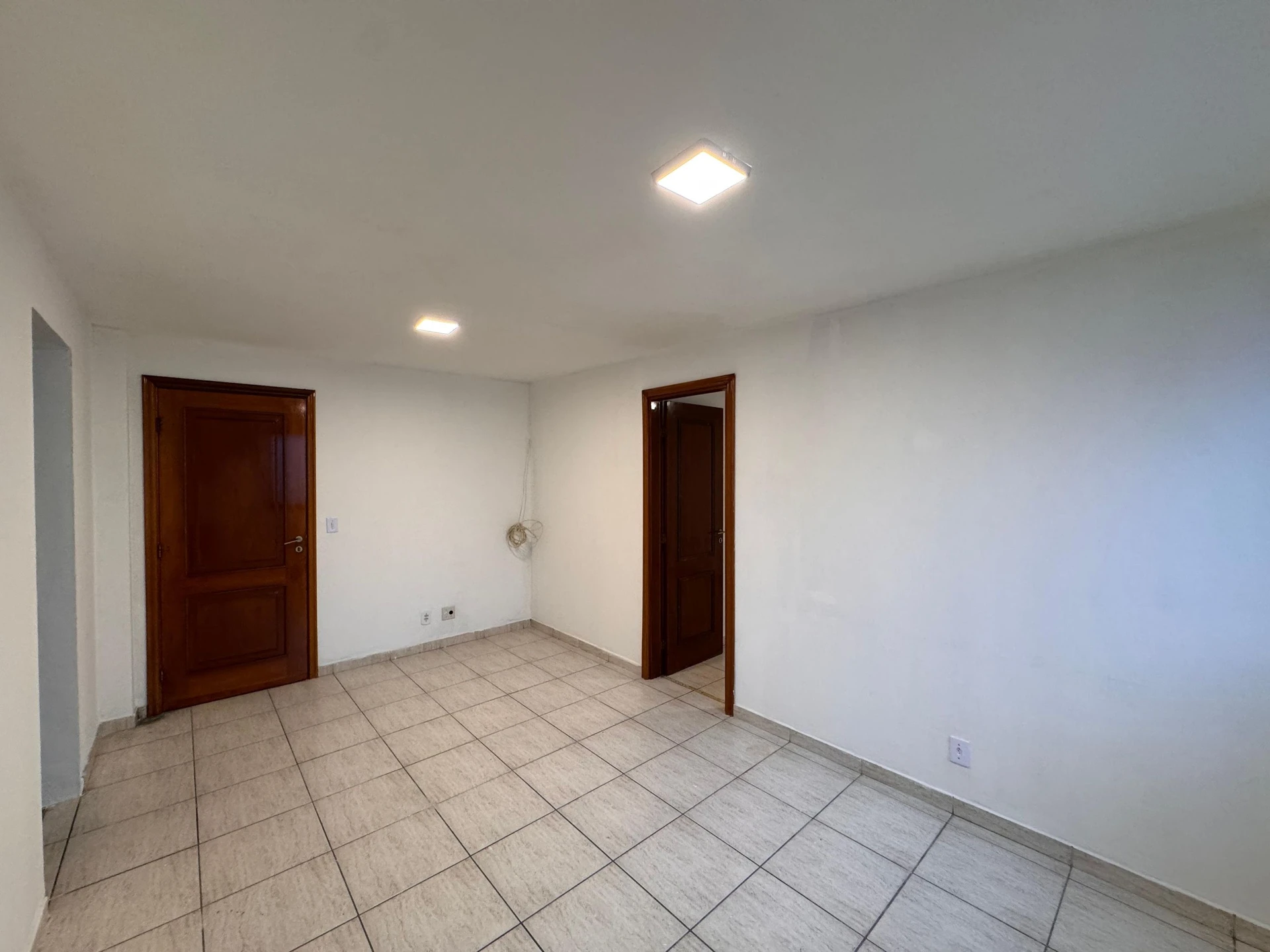 One-bedroom apartment in a building with a sauna — photo 17