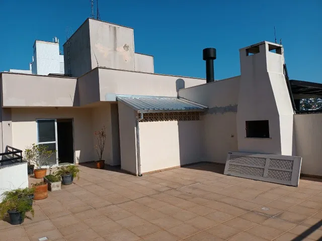 Unfurnished 2-bedroom apartment with a balcony