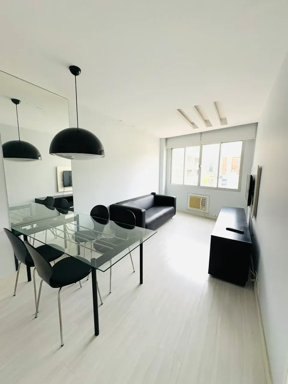 Furnished 1-bedroom apartment with a separate kitchen — photo 12