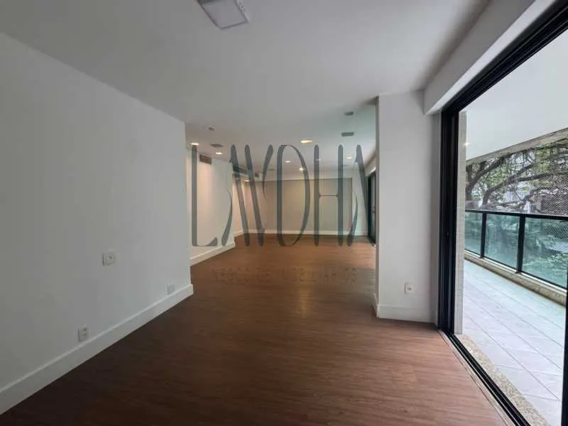 Apartment with 4 bedrooms and a separate kitchen — photo 6