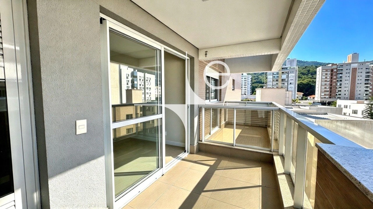 Mountain view in a 2-bedroom apartment, 76 m² — photo 17