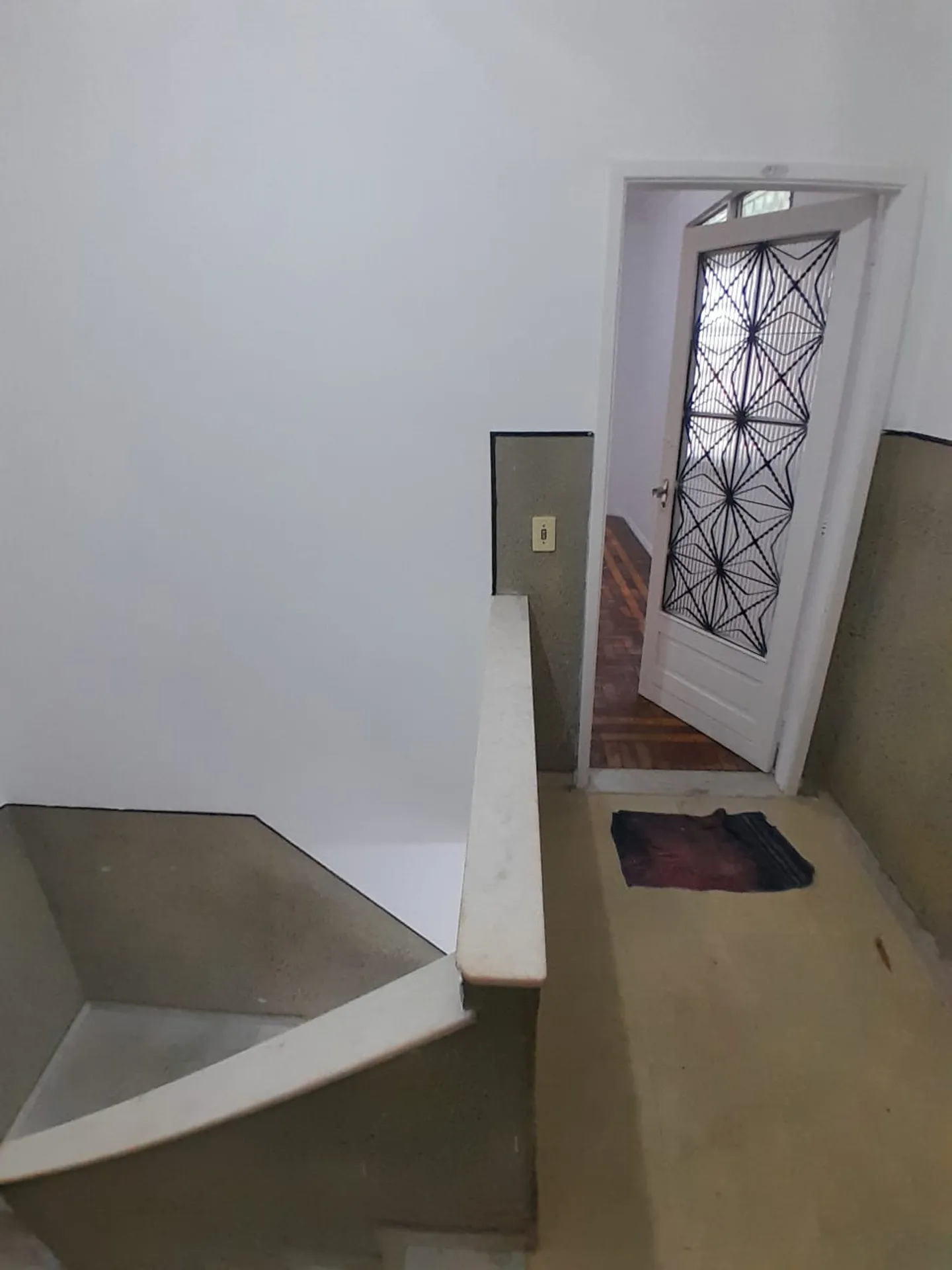 Apartamento de 3 quartos com armários planejados na cozinha — photo 28