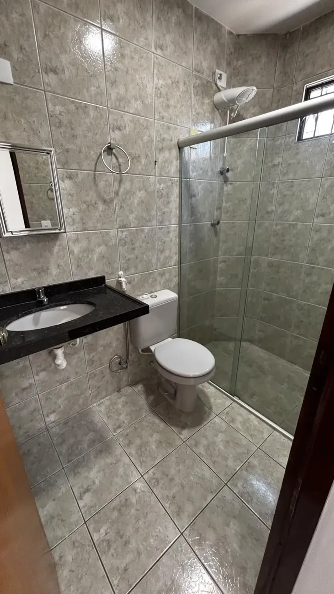 3-bedroom apartment, 1 with its own bathroom, 69 m² — photo 4
