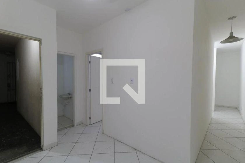 1-bedroom apartment with a glass shower enclosure — photo 14