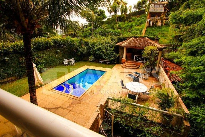 Furnished house with 6 bedrooms, 327 m² and 5 baths — photo 10