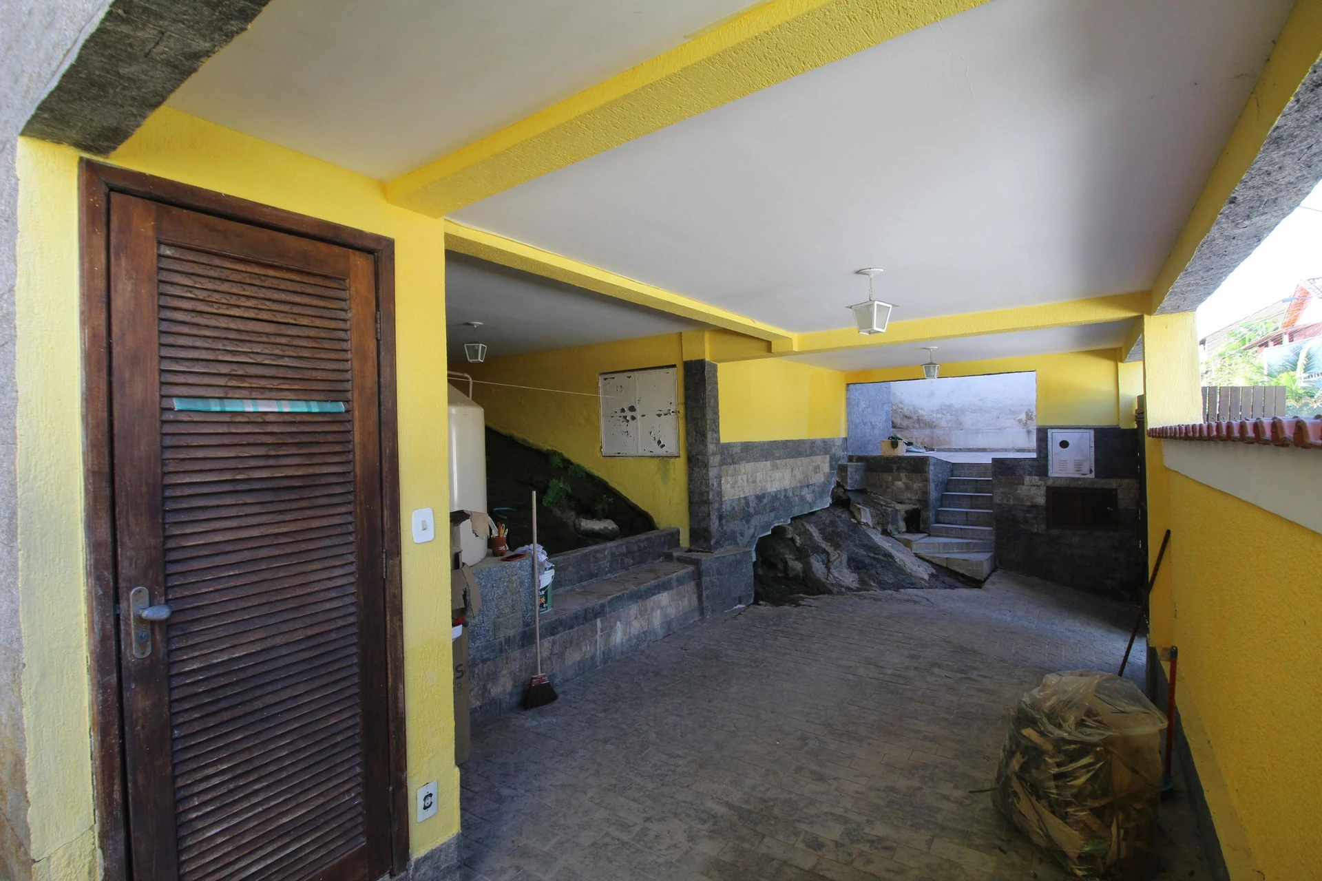 House with 2 bedrooms, private garden and balcony — photo 5