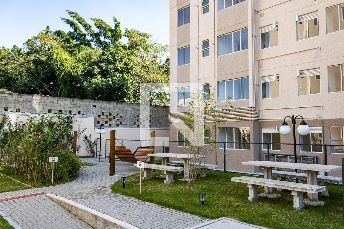 Unfurnished 2-bedroom apartment with an open-air pool — photo 12
