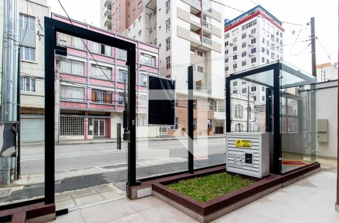 One-bedroom apartment with a home office in Curitiba — photo 23