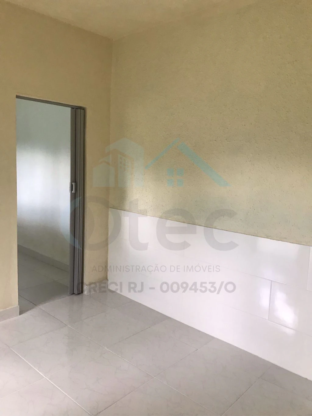 1-bedroom house with 1 bathroom, no parking