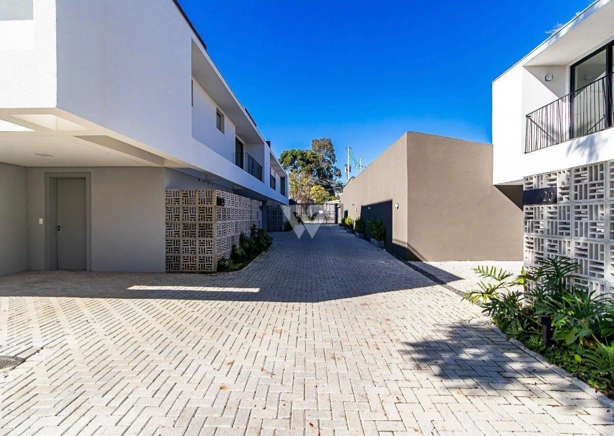 Detached townhouse with 3 bedrooms, 175 m² and glass balcony — photo 20
