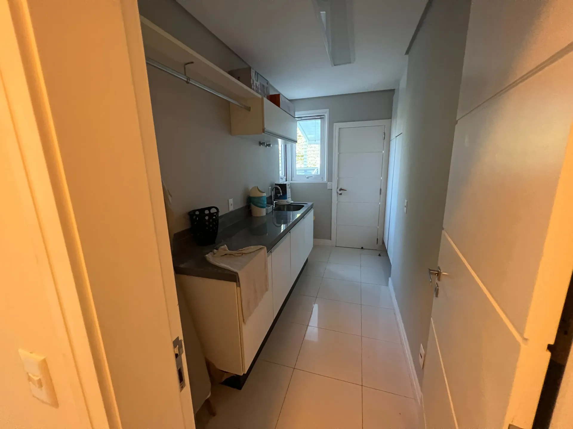 Furnished house with 6 en-suite bedrooms and private BBQ — photo 10