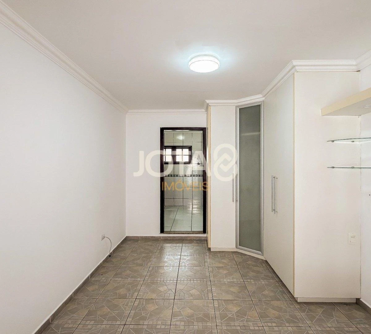 Ванна та 3 спальні: будинок 300 м² — photo 46
