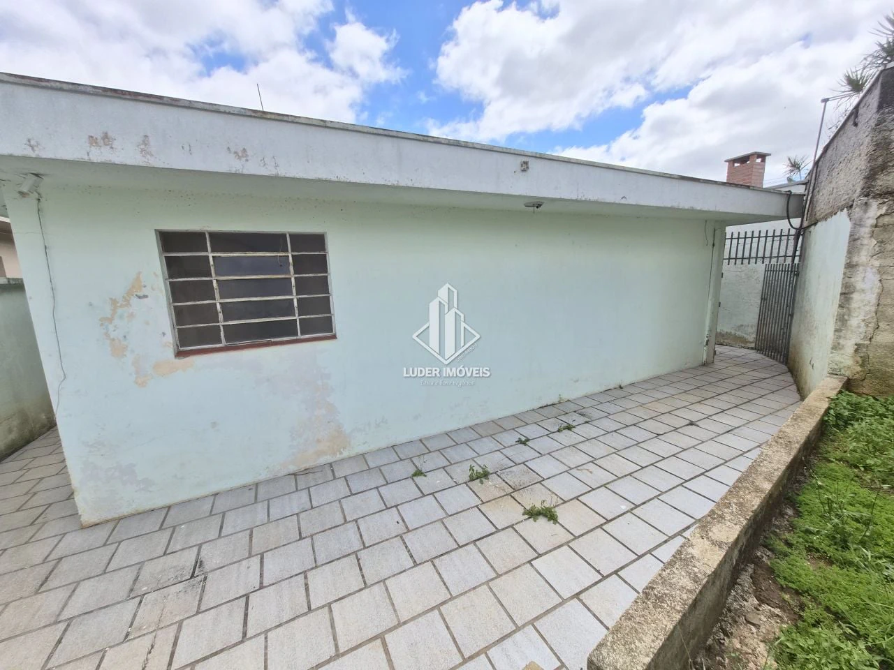 4-bedroom house with a garden in Curitiba — photo 26