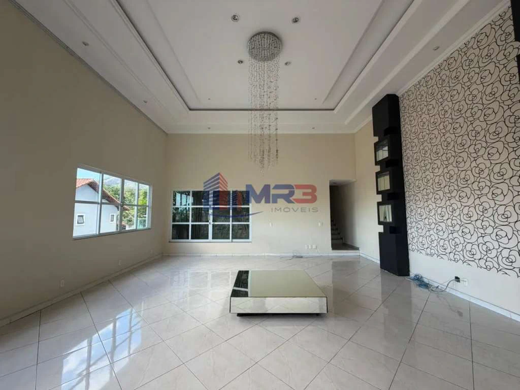 Unfurnished house with 3 en-suite bedrooms and a balcony — photo 6