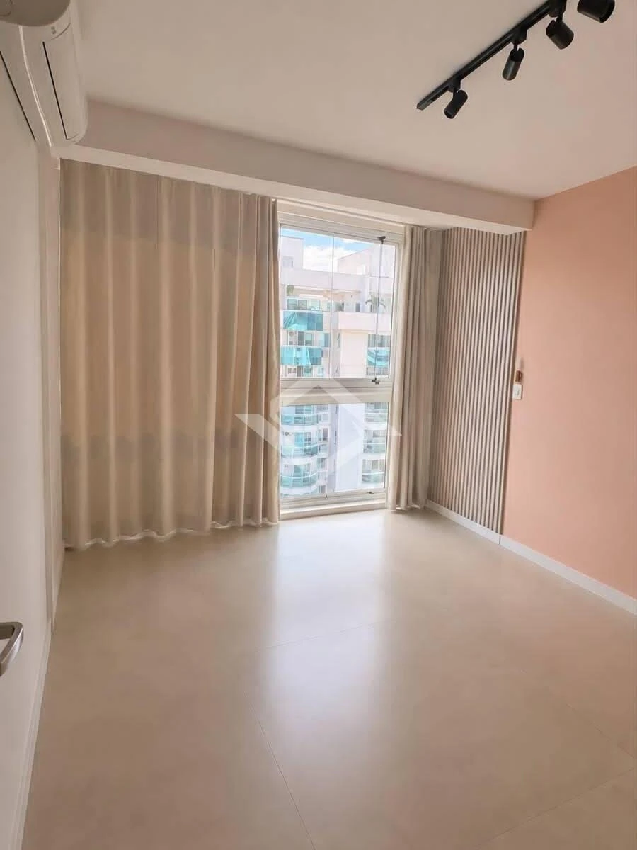 184 m² unfurnished apartment with 3 en-suites and parking — photo 8