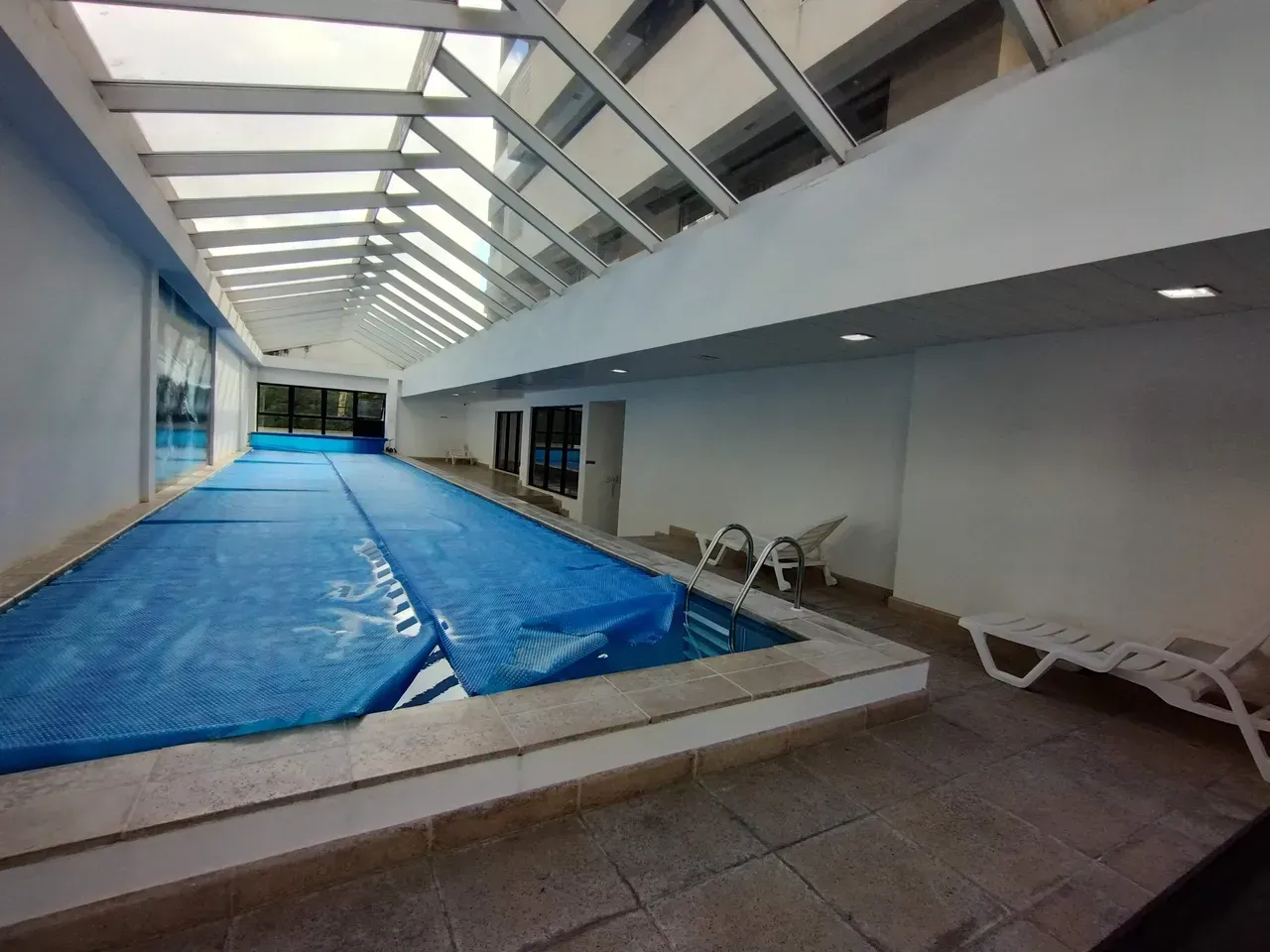 Furnished 1-bedroom apartment with parking in a condo — photo 12