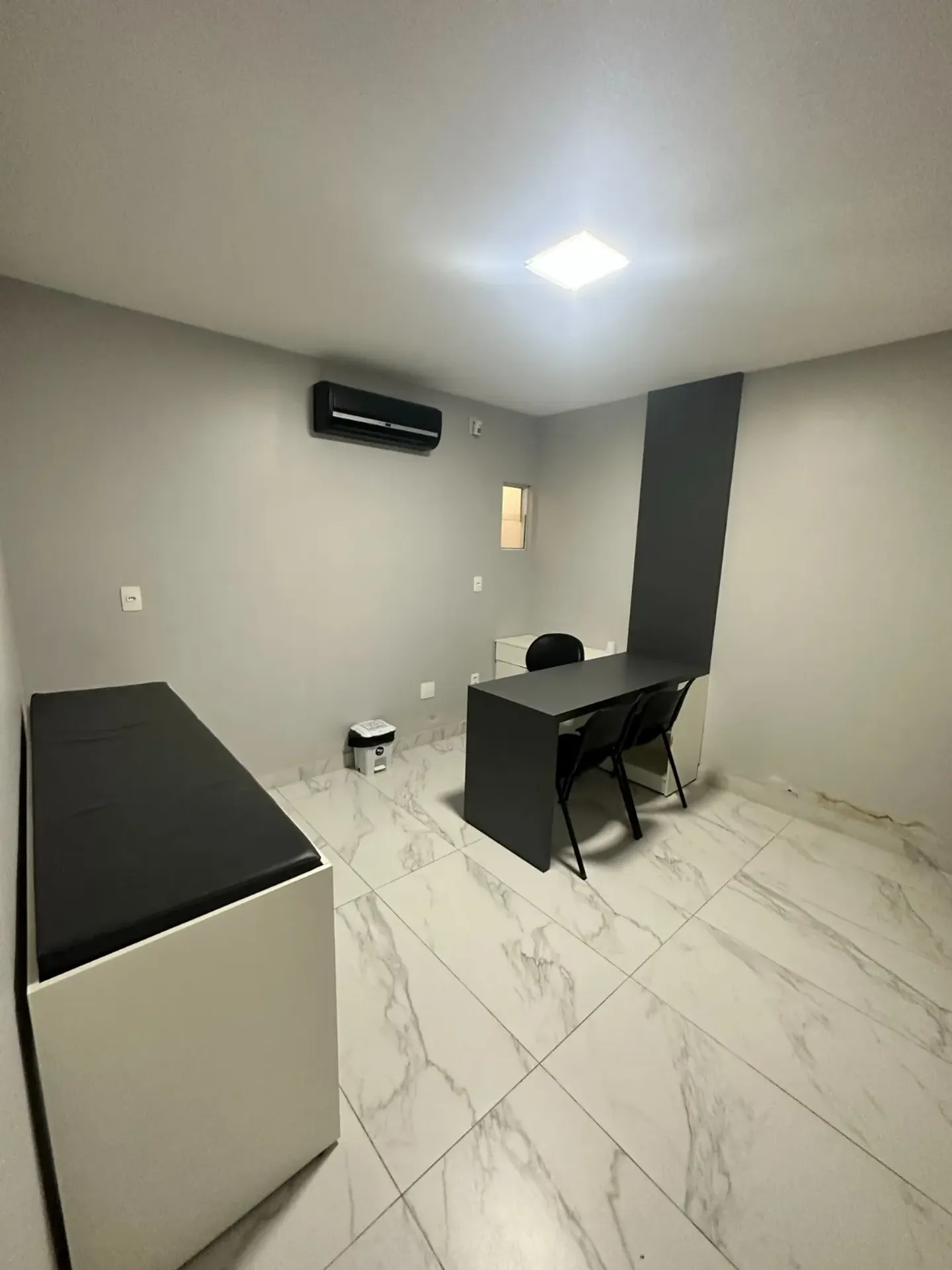 Estudio sin amueblar con 1 dormitorio y baño en suite — photo 2