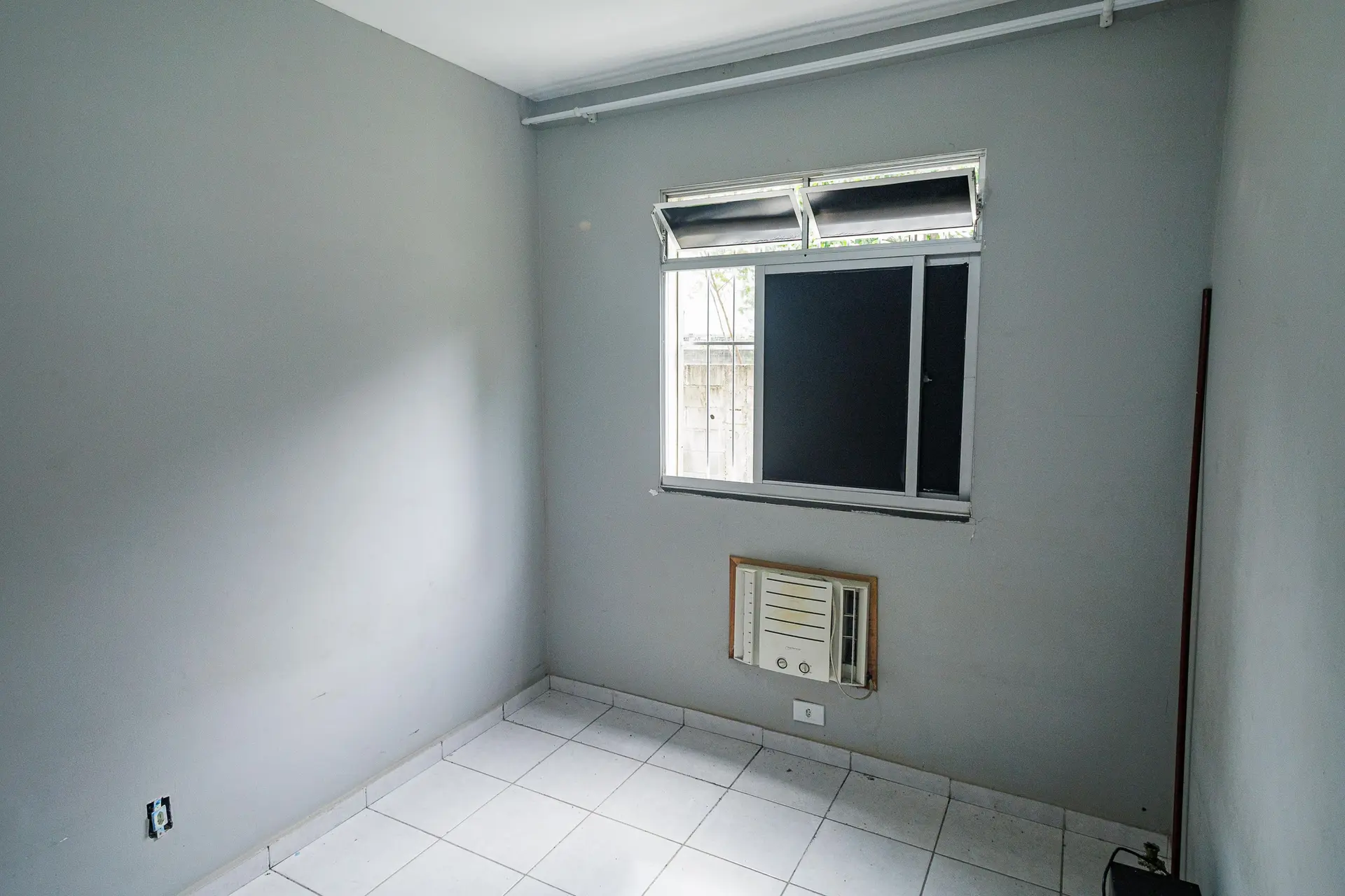 Unfurnished 2-bedroom apartment with 1 bathroom — photo 3