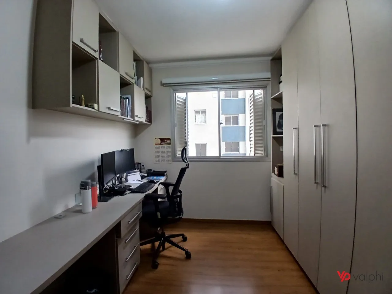 4-bedroom apartment with a walk-in closet in Curitiba — photo 85