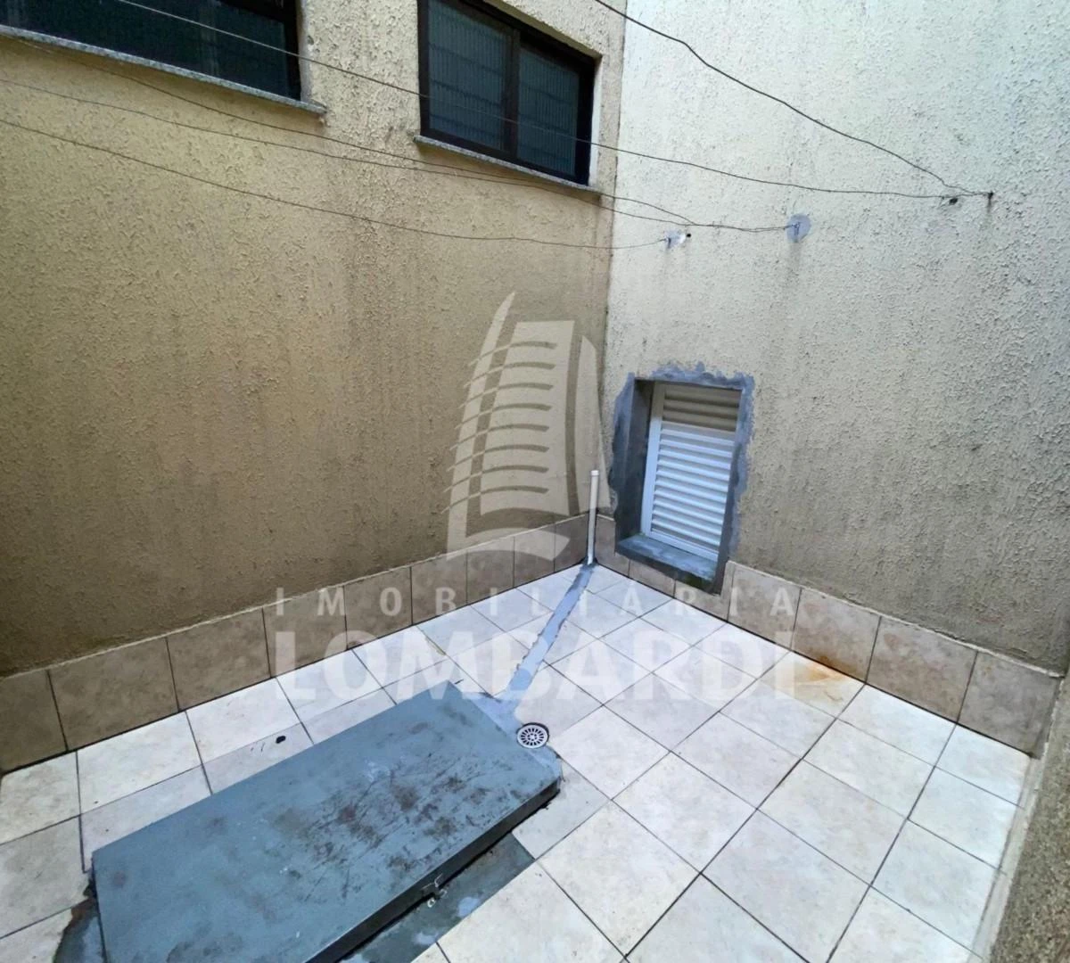 Apartamento com piso de madeira ou laminado, Capão Raso — photo 5