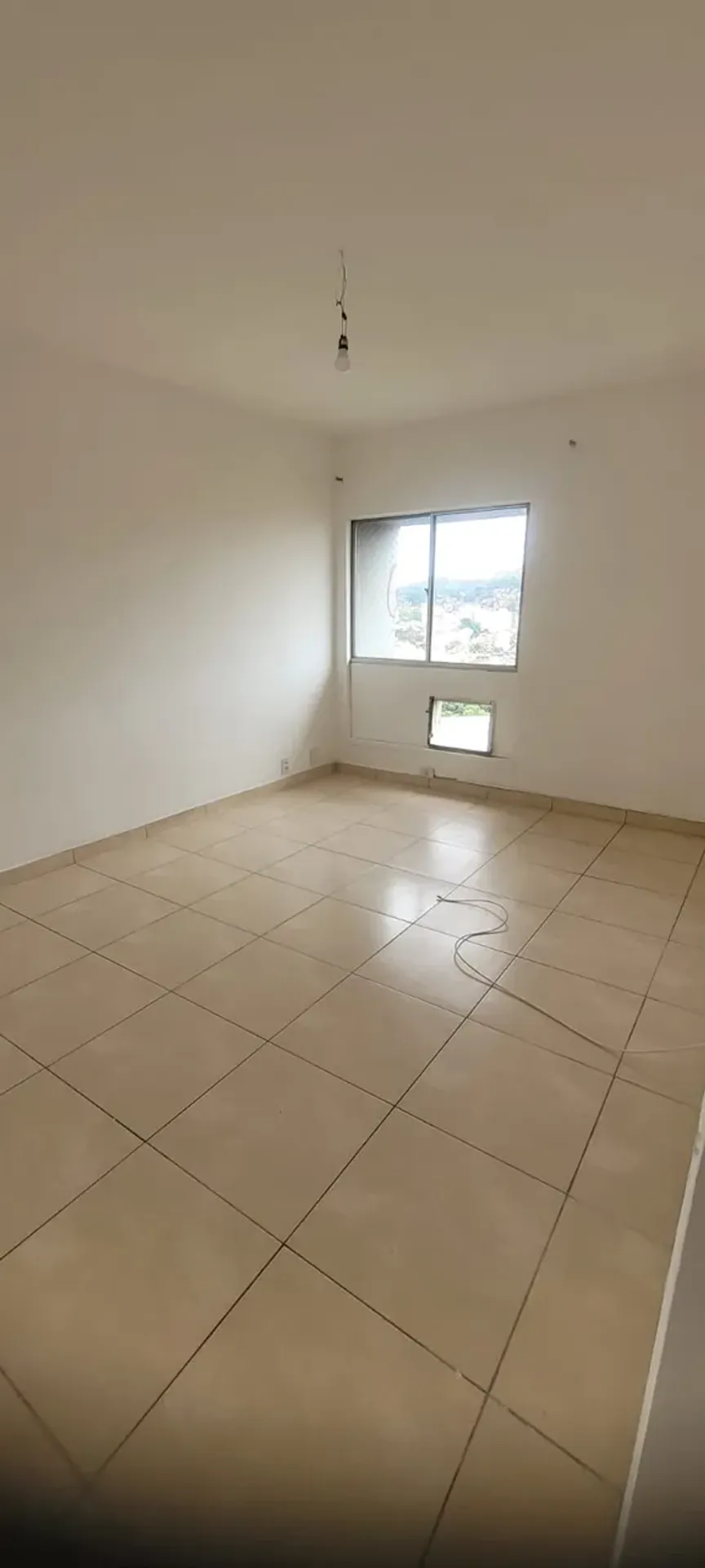 2-bedroom apartment in a building with a gym — photo 3