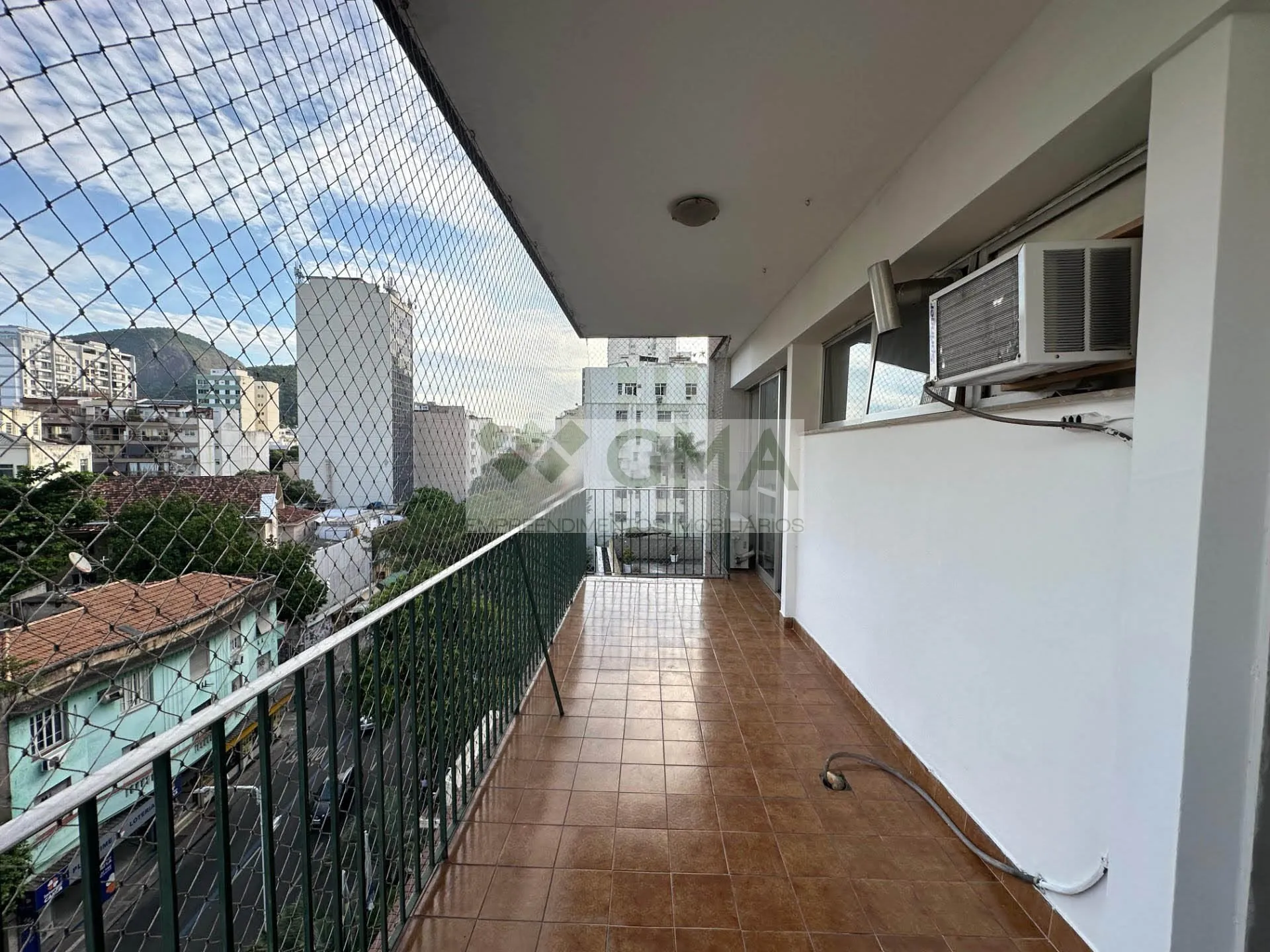 Apartment, 65 m², with wood or laminate floors — photo 12