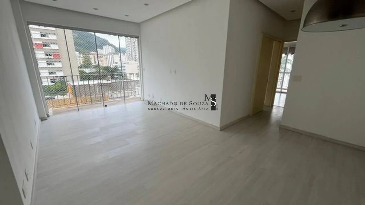 Walk-in closet in a 2-bedroom apartment, 75 m² — photo 5