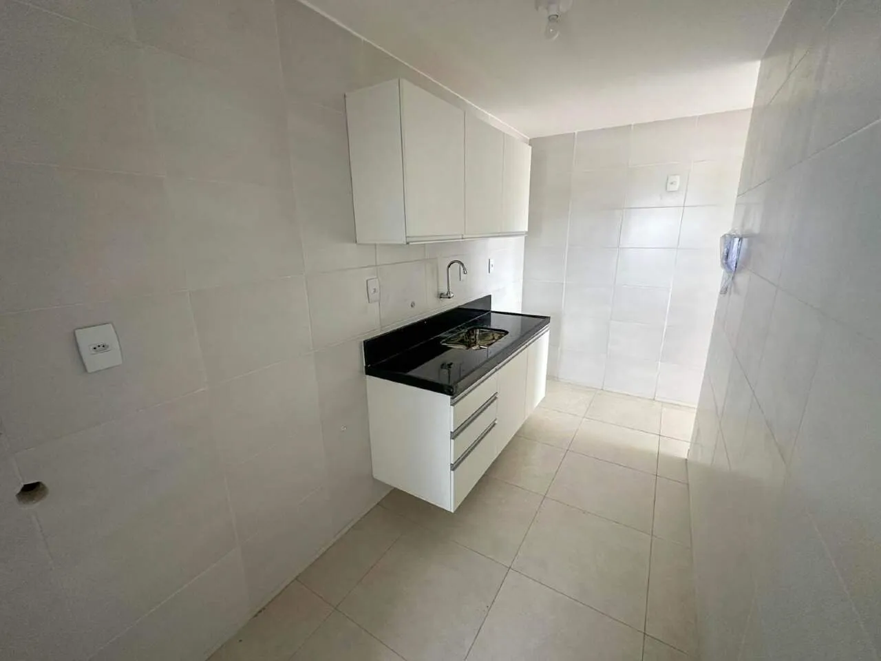 2-bedroom apartment with en-suite and fitted kitchen — photo 6