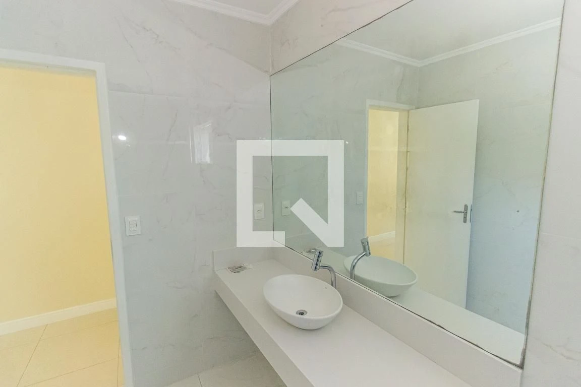 420 m² house with a jacuzzi and a private pool — photo 45