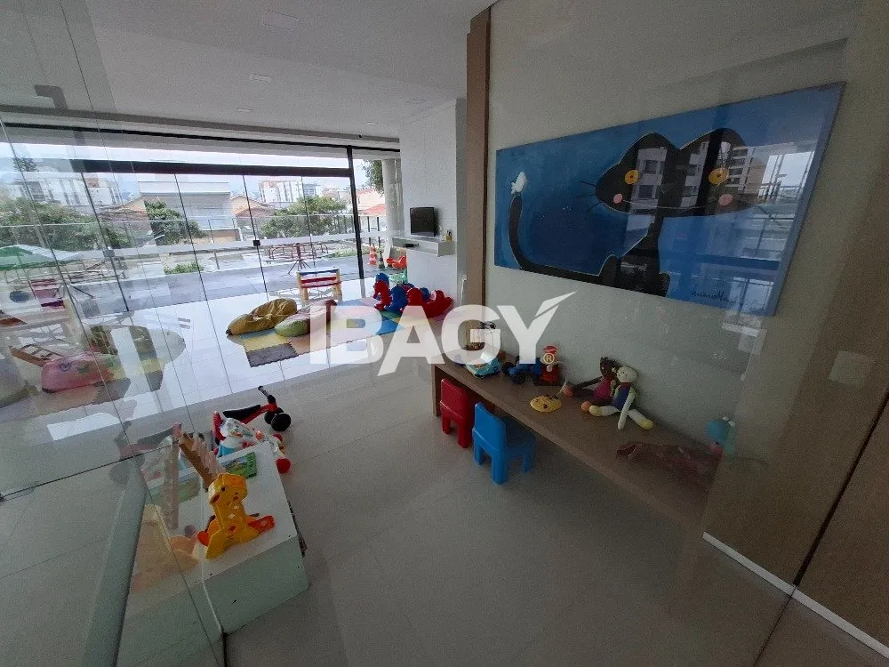 Furnished apartment with 2 bedrooms and 2 parking spots — photo 38